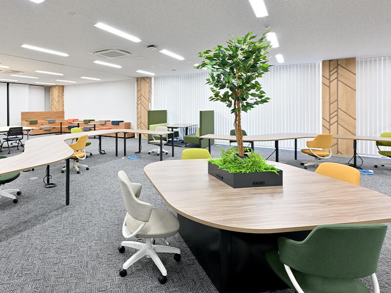 ゆとりと遊びのあるレイアウトで、チームが働きやすいオフィスに。