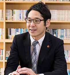 地歴・公民科 水谷泰朗教諭