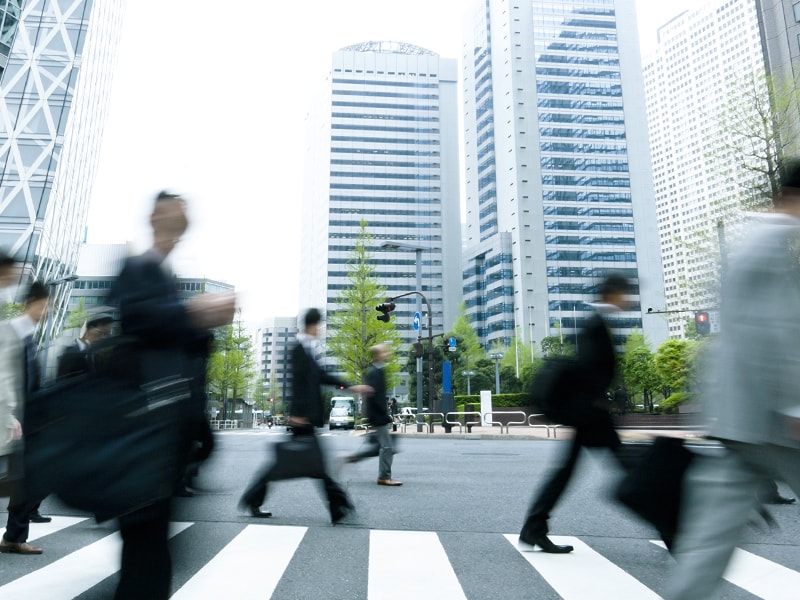「働き方改革関連法」によって企業が直面する課題とその解決策とは？