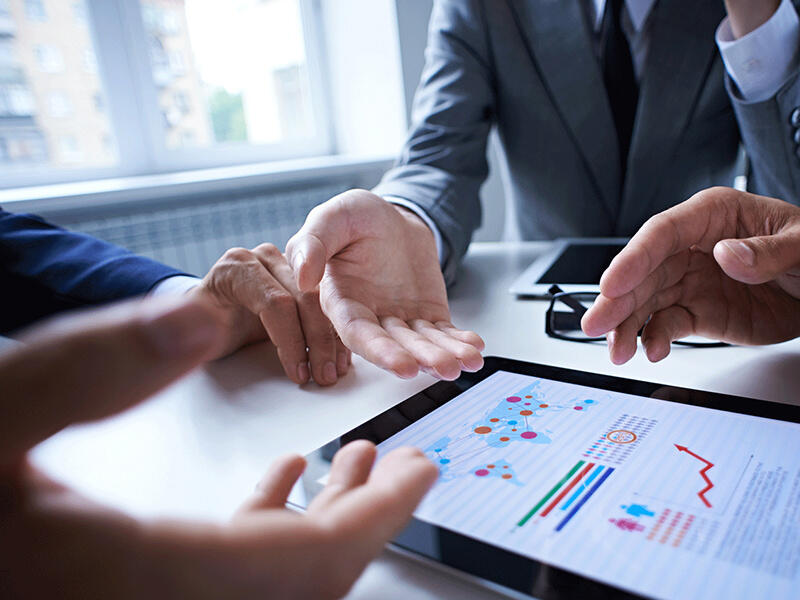 タブレットで会議の無駄を効率化！?