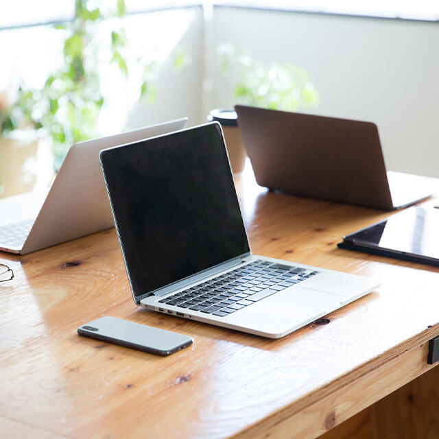 オフィスに欠かせない商品が26万点以上PC、周辺機器、スマホアクセサリーまで豊富な品揃え