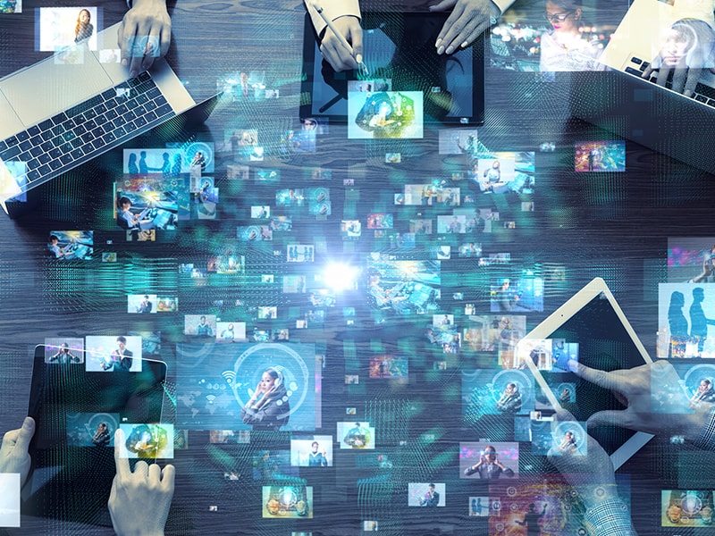 スタッフの発言の場をグループウェアで提供